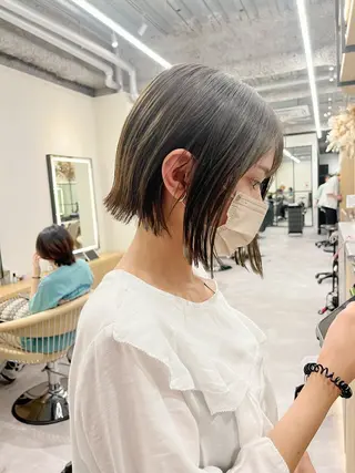 ショート カラー 浦和Lond 山本賢人のヘアスタイル