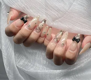 ネイル Lee Nailsのネイルデザイン