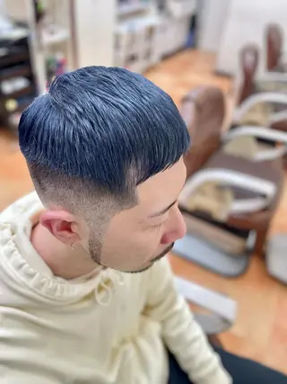 カラー BARBER CHERRY CLUB所属・山田 美翔のヘアスタイル