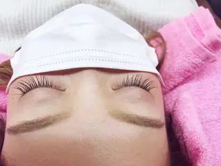 マツエク・マツパ 原 麻耶のヘアスタイル