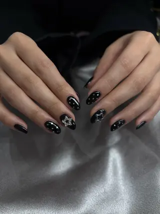 ネイル Mermaid 🫧🐚Erikaのネイルデザイン