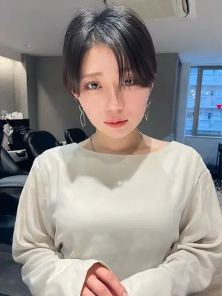 ショート カラー Aster 店長 れおん✂️のヘアスタイル