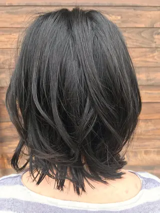 ミディアム 大内 郁のヘアスタイル