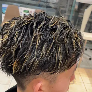 ショート カラー パーマ メンズ シャドウパーマ/縦落 ちパーマ 大久保拓実のヘアスタイル