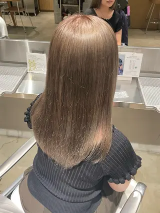 セミロング カラー 樋口 花穂のヘアスタイル