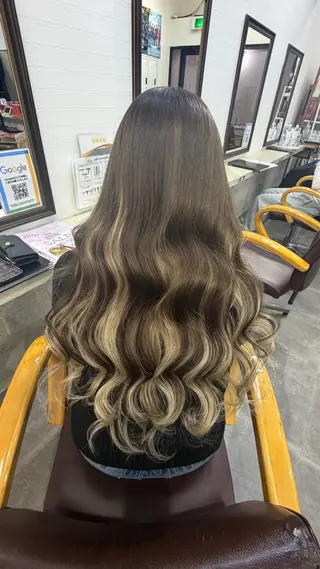 ロング U-topia 🌺井出萌菜🌺のヘアスタイル