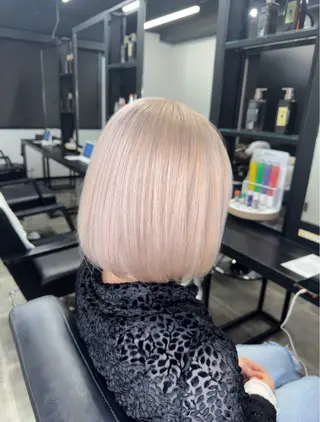 ショート 吉川優勢/ ハイトーン/エクステのヘアスタイル