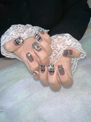 ネイル Hey🌈NAIL 長さ出し専門店のネイルデザイン