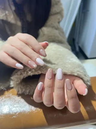 ミディアム シン メのネイルデザイン