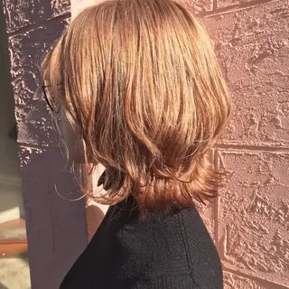 ミディアム カラー 藤井 貴美子のヘアスタイル