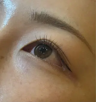 マツエク・マツパ 新村 美咲のヘアスタイル