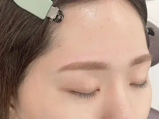 アイブロウ Jr.アイリスト🌈 山本奈緒のマツエク・マツパデザイン