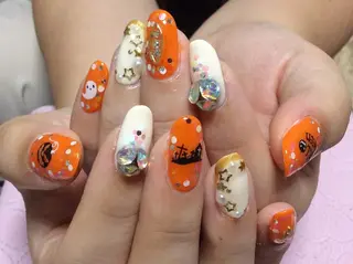 ネイル フラワー ムーンのネイルデザイン