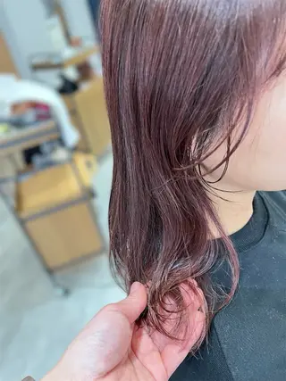 カラー 梅木 秀美のヘアスタイル