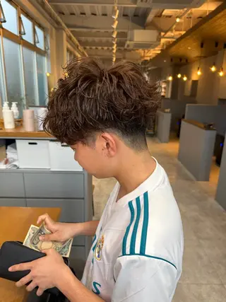 パーマ メンズ 石原圭悟 /ショート/艶カラーのヘアスタイル