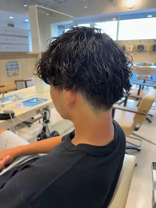 パーマ メンズ メンズパーマ/ スパイキー/フェードのヘアスタイル