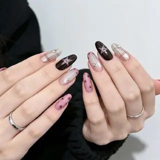 ネイル 小島 阿佑美のネイルデザイン