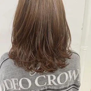 ミディアム カラー ブリーチなしで透け感 暖色カラーボブaoiのヘアスタイル
