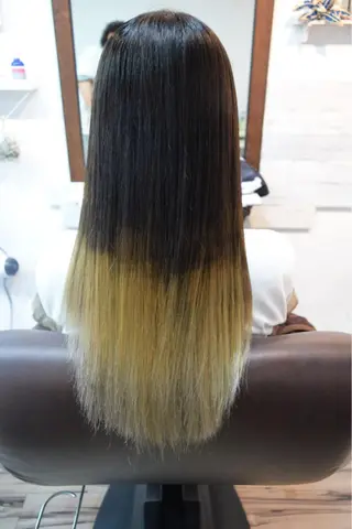 セミロング ロング カラー 五感鷹匠所属・櫛引 健太のヘアスタイル