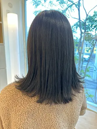 ミディアム カラー 奧村 真奈のヘアスタイル