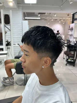 ショート メンズ 【シャドウパーマ センターパート】義心のヘアスタイル