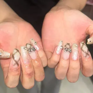 ネイル MODA MANAMIᵕ̈のネイルデザイン