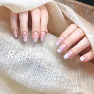 ネイル RAFFINE 月🦋🩵のネイルデザイン