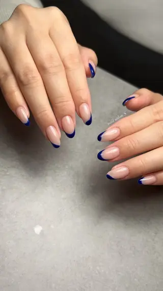 ネイル 関山 志乃のネイルデザイン