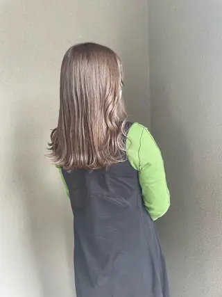 セミロング hair'sBEAU LiEn所属・山本 愛永のヘアスタイル