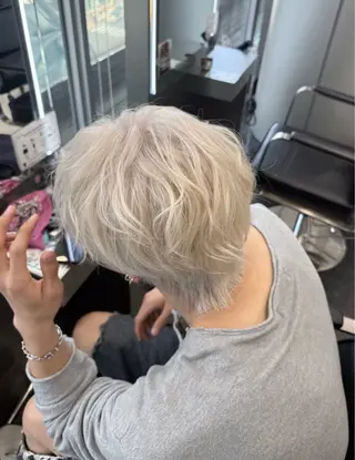 ショート カラー メンズ 韓国ヘア🖤/透明感 shihoのヘアスタイル