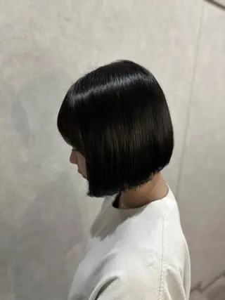 カラー ailes所属・R ／うる艶カラーのヘアスタイル