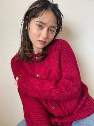 ミディアム カラー 🩰オリーブ/ ベージュ松本咲花🩰のヘアスタイル