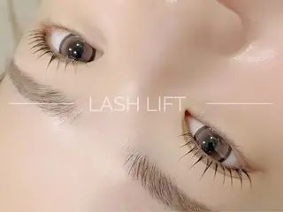 マツエク・マツパ eyelash Fiara by CYAN【フィアラバイシアン】所属・奥本 凜のマツエク・マツパデザイン
