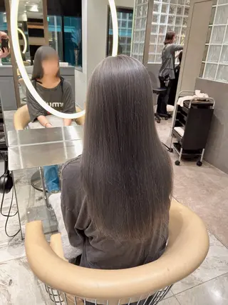 ロング 🥇KEN /レイヤー/艶カラーのヘアスタイル