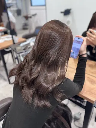 カラー 艶カラー🎀🪽/ Bian/天王寺のヘアスタイル