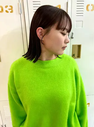 ミディアム カラー LOMARLIE JURIAのヘアスタイル