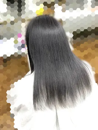 ロング カラー AQAFit所属・藤野 莉奈のヘアスタイル