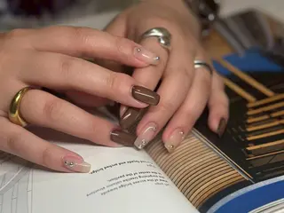 ネイル earth 粕谷美璃のネイルデザイン