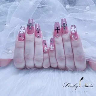 ネイル FlashyNails所属・Flashy Nailsのネイルデザイン