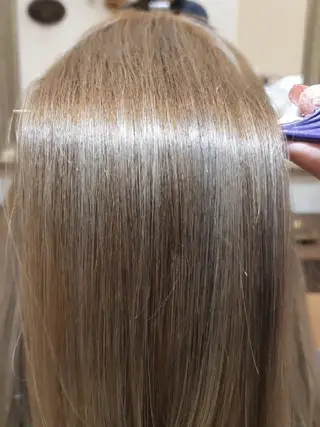 セミロング ダメージレス縮毛矯正 髪質改善【美冴】のヘアスタイル