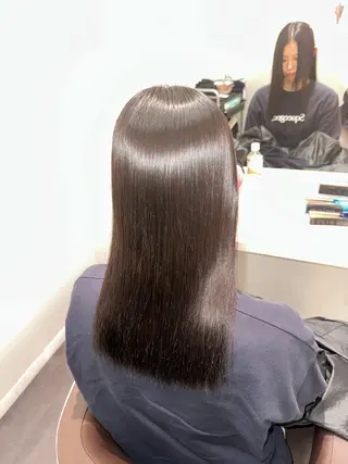 セミロング Wisteria所属・美髪特化✨ 伊織✨縮毛矯正✨のヘアスタイル