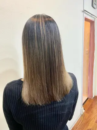 セミロング カラー 髪質改善/ストレート /透明感/西川奈穂のヘアスタイル