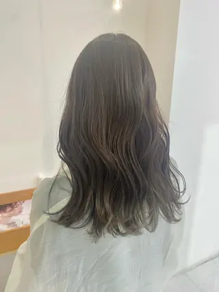 セミロング カラー 安永 涼のヘアスタイル