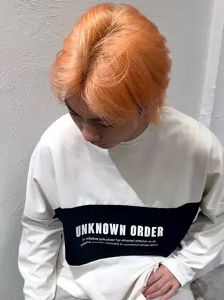 ショート カラー メンズ カナ：ホワイトカラー /ピンクカラー‎のヘアスタイル