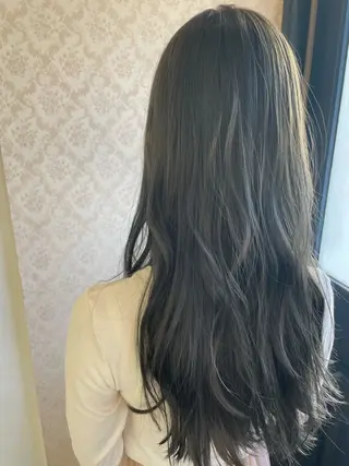 ロング ヒヨシ ルナのヘアスタイル