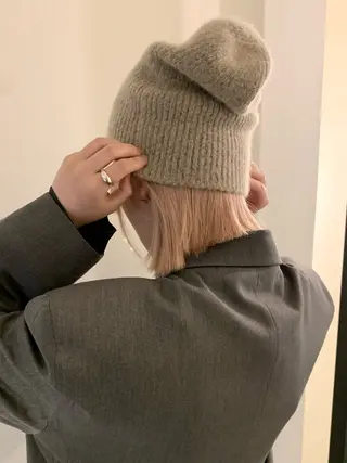 ミディアム カラー 落合希 Olivebeigeのヘアスタイル