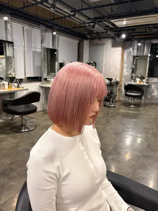 ショート カラー ハイトーン 横浜💞ミオのヘアスタイル