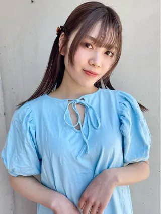 セミロング カラー 大角  実希のヘアスタイル