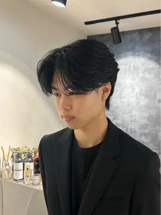 ミディアム パーマ メンズ SALOWIN 原宿 iori所属・🌟原宿指名No.1 センターパート⭐️のヘアスタイル