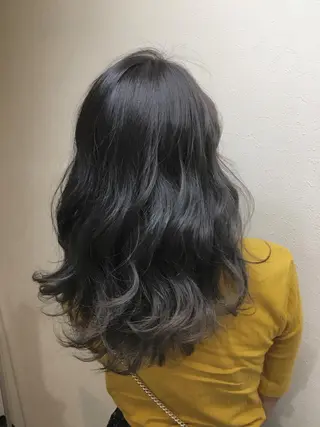 ロング カラー 工藤 綾華のヘアスタイル